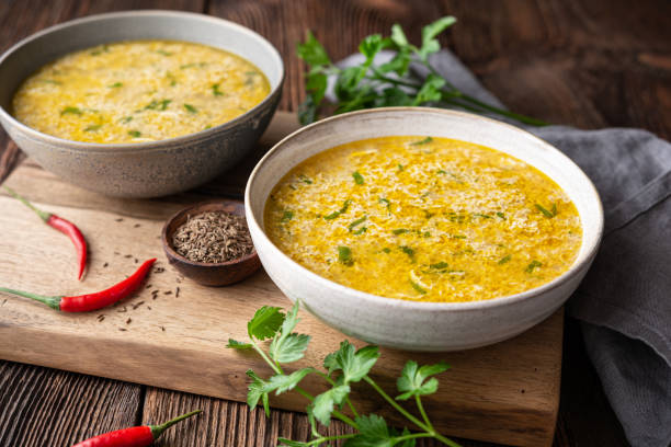Caldo de Huevos