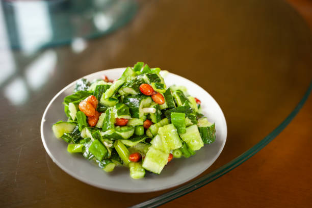 ensalada de pimientos verdes y vainitas